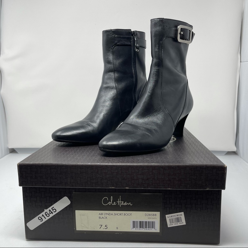 NWT Cole Haan Air  Lynda Bootie  Nike Air Soles Black 7.5